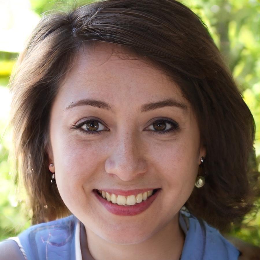 Zufriedene Teilnehmerin des Liralitharo Finanzmanagement-Programms